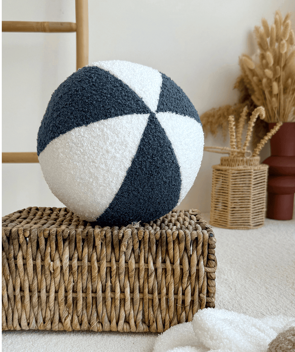 Dvispalvė pagalvėlė – kamuoliukas TEDDY I 3