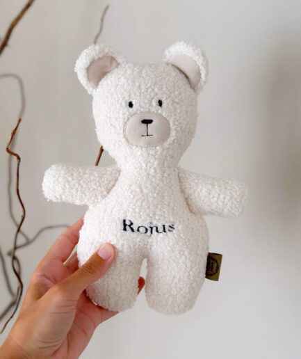 Meškiukas TEDDY II – minkštas ir jaukus žaislas, puikus draugas vaikams.