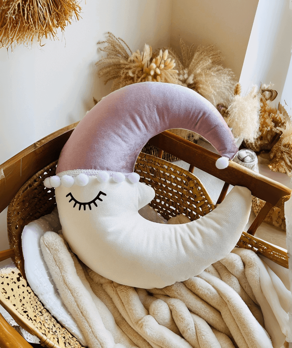 Mėnulis su nosim ir kepure GLOW 1