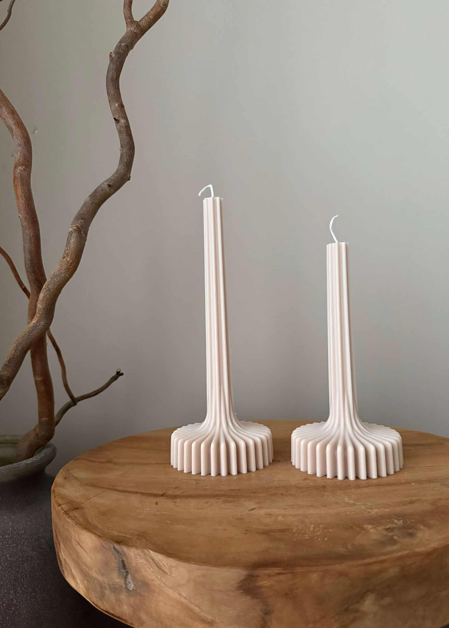 Kvapnios sojų vaško žvakės - Loom Column Kvapnios sojų vaško žvakės Loom Column, elegantiškos ir ilgaamžės, puikiai tinka namų interjerui ir.