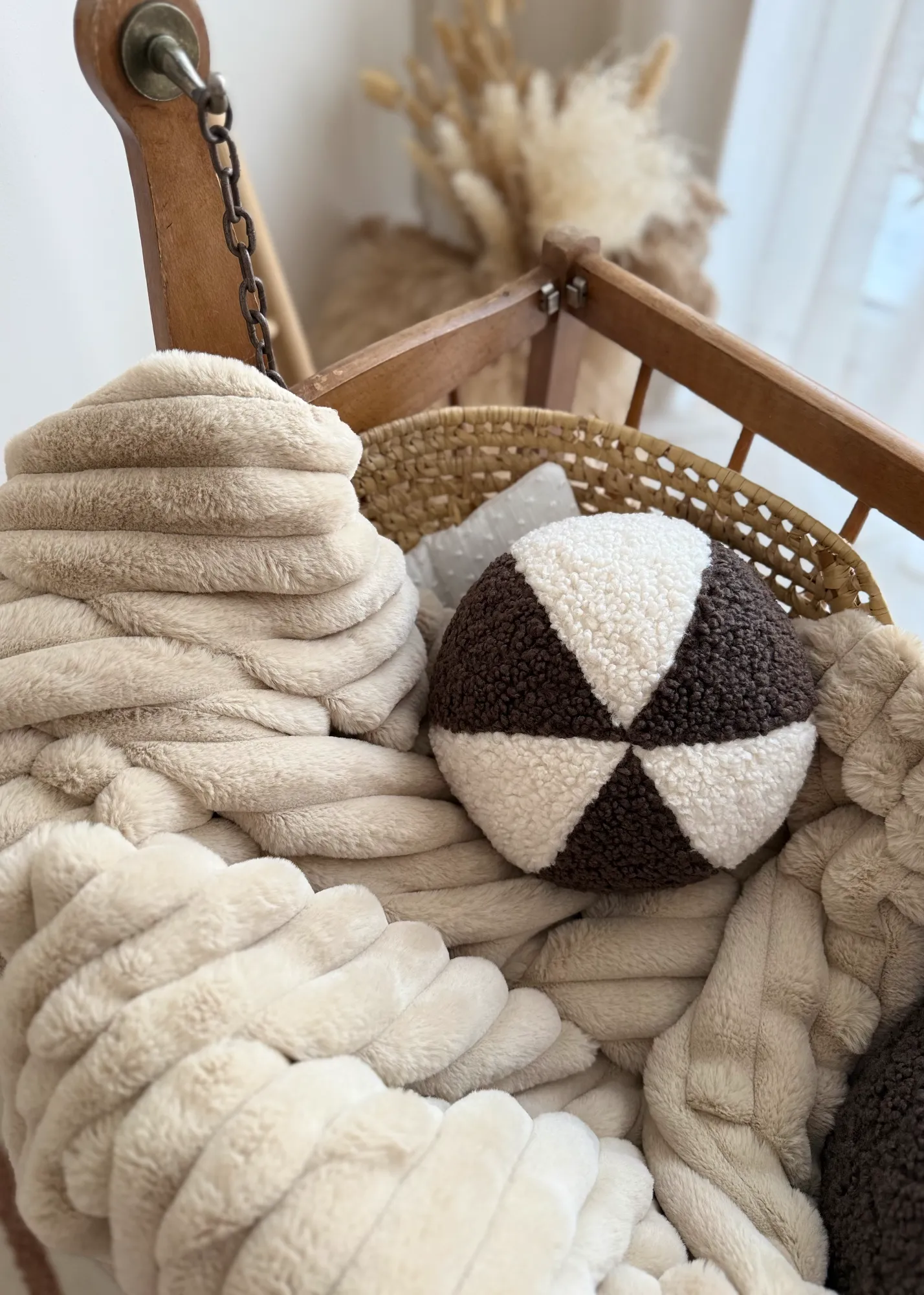 sokoladas ecru teddy 3 kamuolys